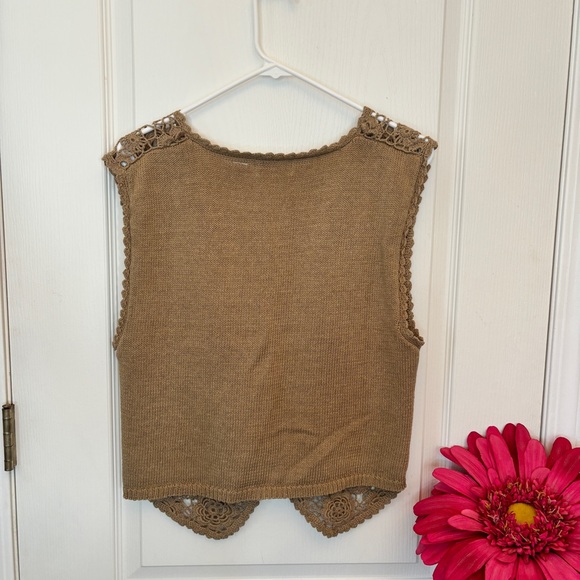 Vintage 90s Granny Core Floral Crochet Lace Sweater Vest - Picture 2 of 6